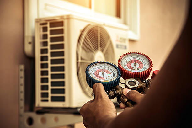 Professional Air Conditioning Service technician working in Richeyville, PA